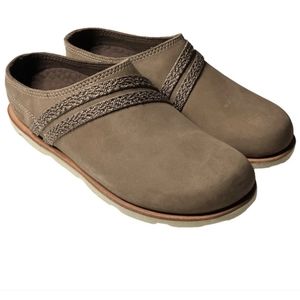 Chacos harper slides - caribou color - size 6 - NIB